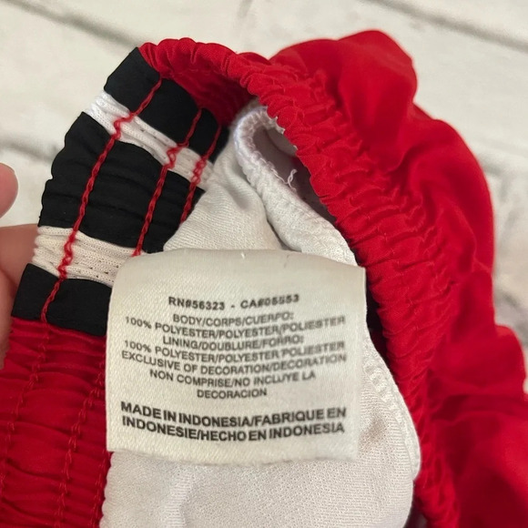 Women’s Dri-fit Nike red shorts Small - Picture 4 of 4